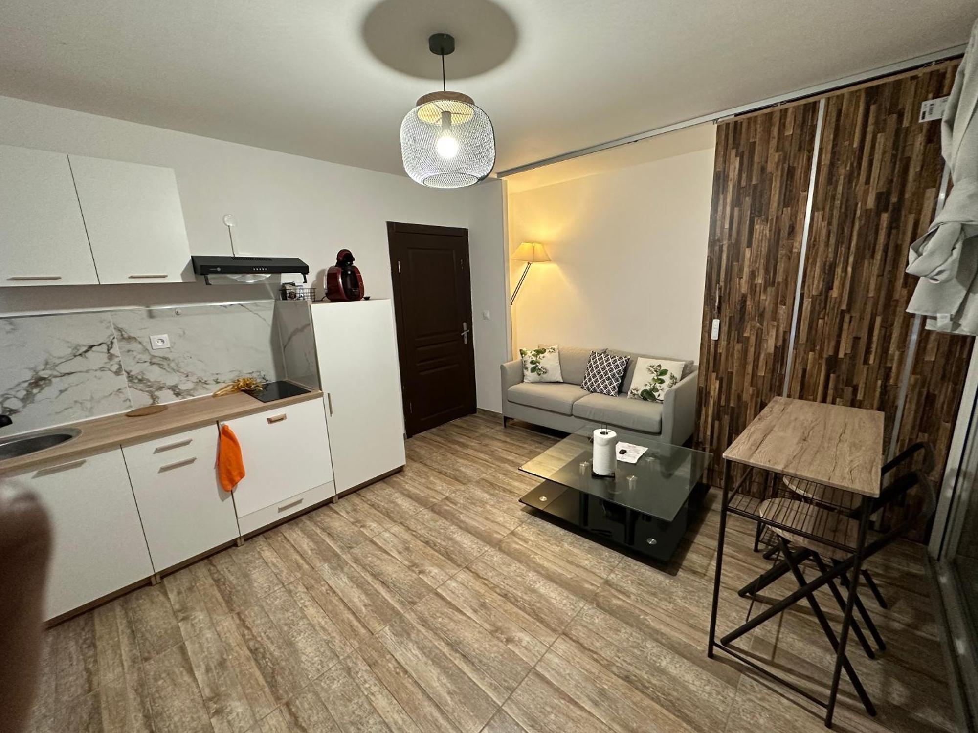 Appartement Prive Dans Villa Montauban Ngoại thất bức ảnh